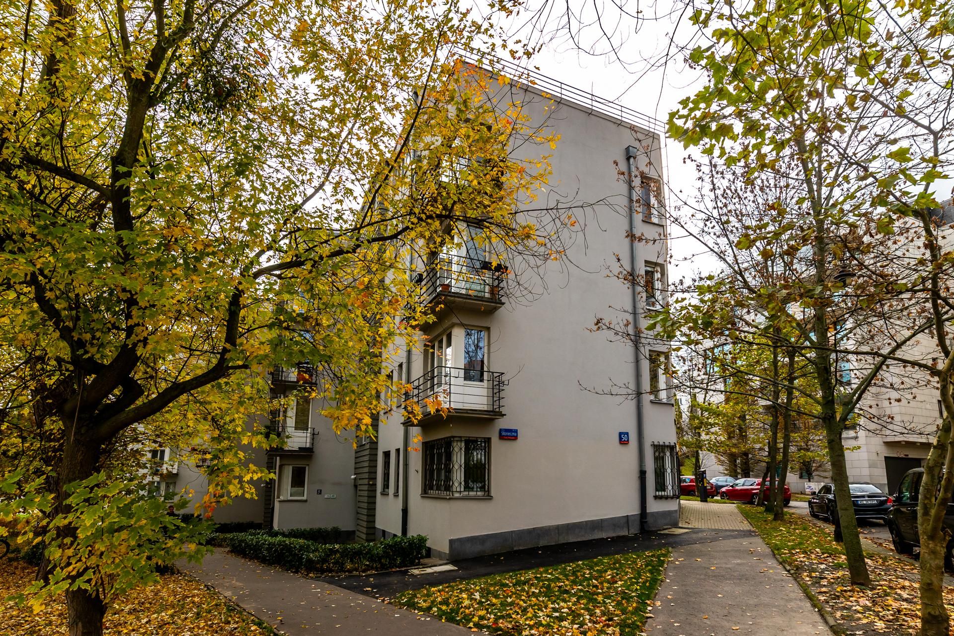 Blok przy ul. Słonecznej 50 w Warszawie