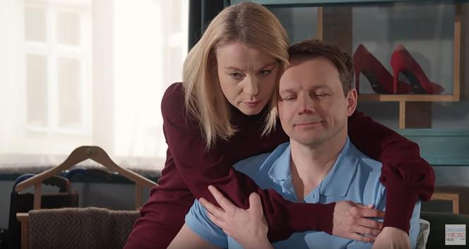 Pierwsza miłość, odcinek 3056: Psychopata Mateusz przejrzy grę Emilki. Nie pozwoli jej odejść! - ZWIASTUN