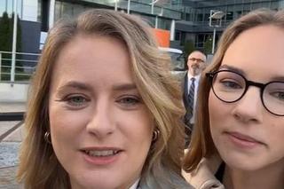 M jak miłość. Adam Werner (Jacek Kopczyński), Julia (Marta Chodorowska), Sylwia (Hanna Turnau)