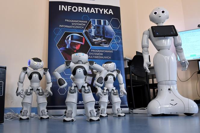 Roboty, które zachowują się jak ludzie, pracują w Akademii Morskiej w Szczecinie