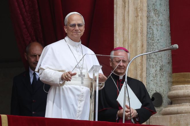 Znaczki z Papieżem.