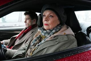 	Barwy szczęścia odc. 3030. Cezary (Marcel Opaliński), Józefina Rawiczowa (Elżbieta Jarosik)