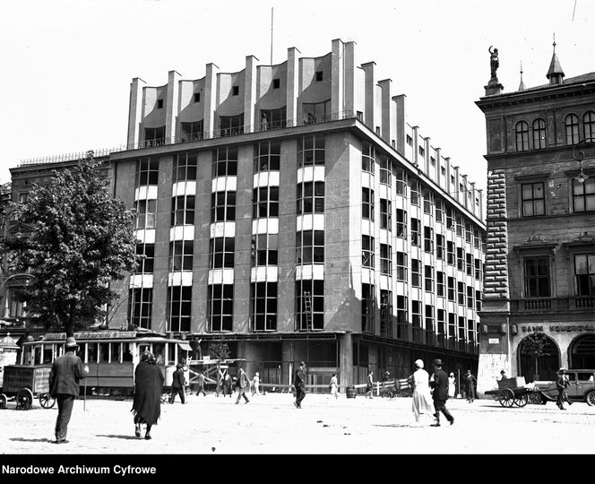 Rynek Główny w Krakowie. Budynek Feniksa