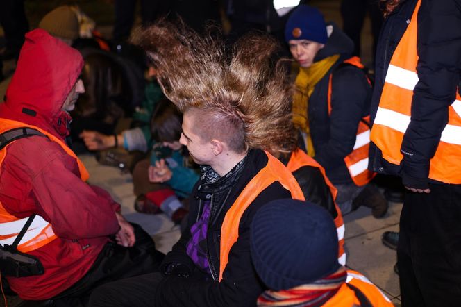 Blokada aktywistów z Ostatniego Pokolenia (27.11.2024)