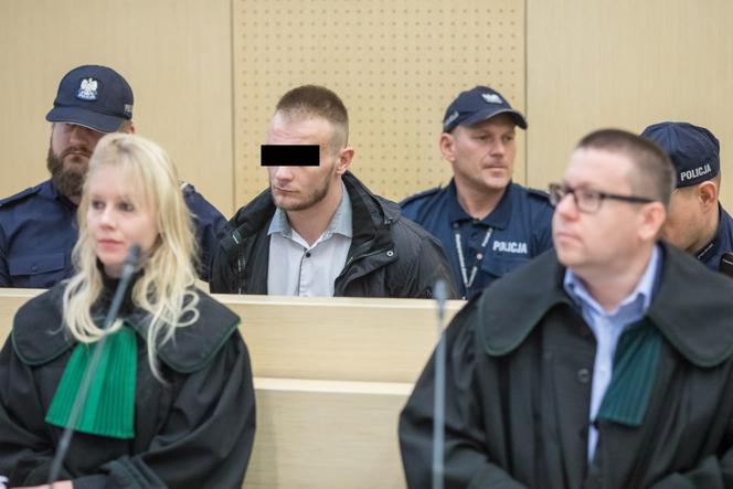 Pobił Alberta i rzucił pod auto?