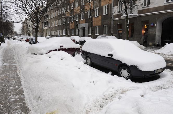 Zima nie odpuszcza! Synie śnieg, wraca mróz