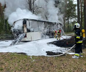 Pożar autobusu w miejscowości Sątopy