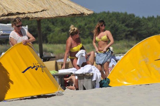 Beata Kozidrak na plaży. Płynie w niej gorąca krew!