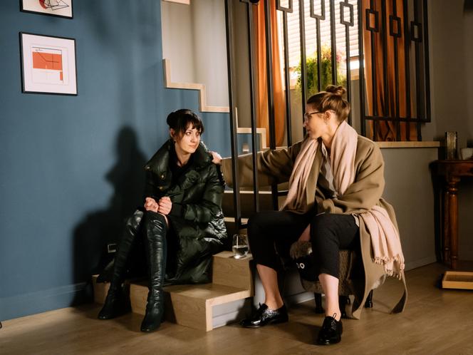BrzydUla 2 odc. 117. Ula (Julia Kamińska), Ania (Monika Fronczek)