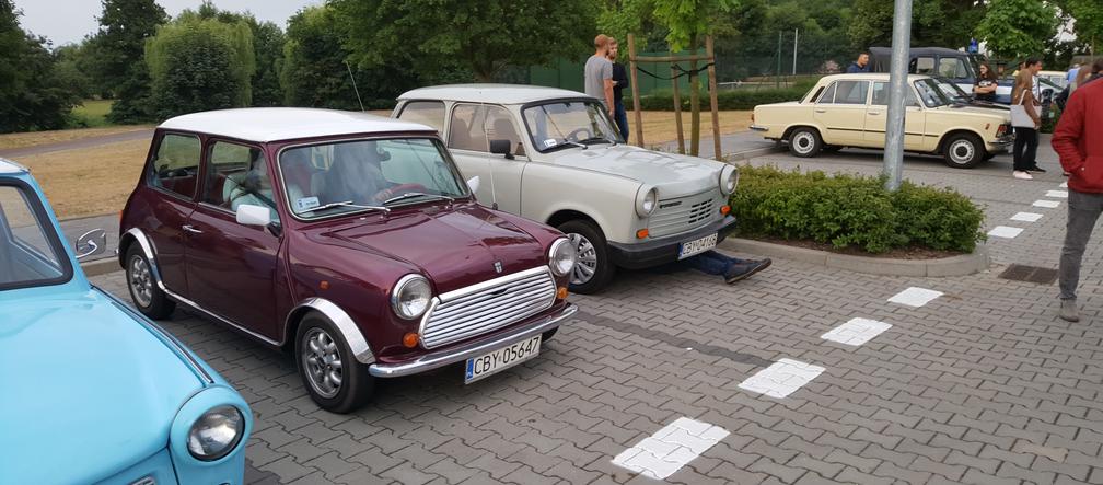 Bydgoskie Klasyki Nocą po raz kolejny oczarowały miłośników zabytkowych aut! [ZDJĘCIA]