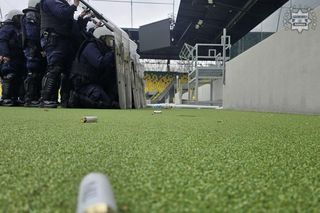 Ćwiczenia na Arenie Katowice. Śląscy policjanci trenowali zabezpieczanie imprez masowych ZDJĘCIA