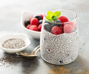 Nocny pudding chia z owocami – przygotuj wieczorem, delektuj się rano!