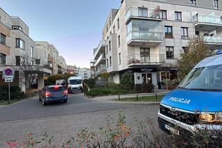 Cofał dostawczakiem, potrącił pieszego. Potworny wypadek w Warszawie