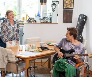 Pierwsza miłość streszczenia odcinków 4081-4085. Bruno jest ranny. Marta, chcąc mu pomóc, pakuje się w kolejną niebezpieczną sytuację