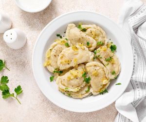 Farsz do pierogów robię z tej kaszy. Wersja wegetariańska urzeka smakiem 