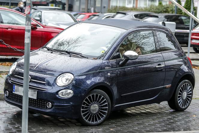Agnieszka Woźniak-Starak jeździ Fiatem 500C Riva