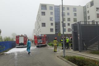 Straszny pożar parkingu przy ul. Górczewskiej. Jest decyzja inspektora nadzoru! Co dalej z mieszkańcami?! [GALERIA]