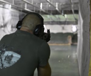 Zawody strzeleckie w Warszawie. Z bronią weterani, funkcjonariusze i żołnierze