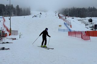 Mimo odwilży nadal są zimowe warunki na stokach narciarskich