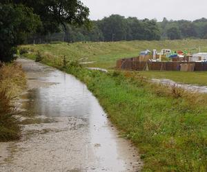 Alert dla Wrocławia. Mieszkańcy przygotowują się na podtopienia. Jaki jest stan rzek? Radar opadów 