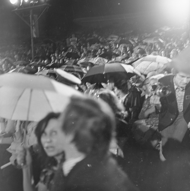 Publiczność w amfiteatrze, 1974-06 