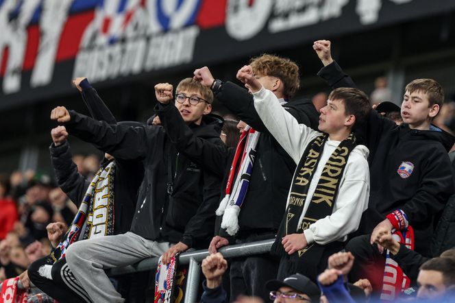 Górnik Zabrze - Jagiellonia Białystok, zdjęcia kibiców i zawodników z meczu 13. kolejki PKO BP Ekstraklasy