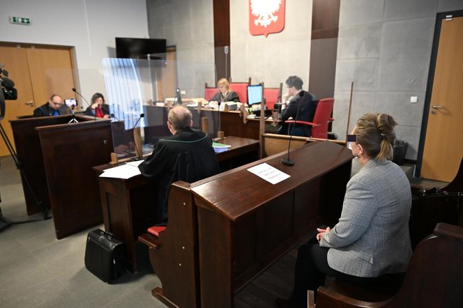 "Zaszczepiła" 40 dzieci nieznanym preparatem, narażając ich życie i zdrowie. Emerytowana pielęgniarka stanęła przed sądem