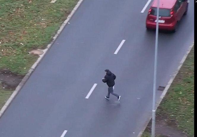 W tym miejscu bydgoscy policjanci obserwowali pieszych z drona. Posypały się mandaty