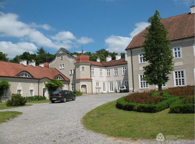 To najpiękniejszy pałac w woj. warmińsko-mazurskim. Sztuczna inteligencja nie miała wątpliwości