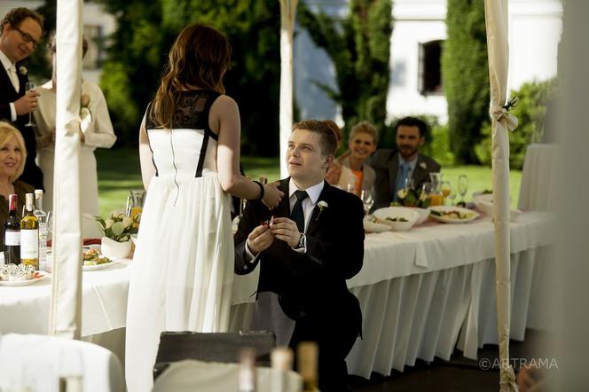 Barwy szczęścia odc. 1000. Hubert (Marek Molak), Klara (Olga Jankowska)