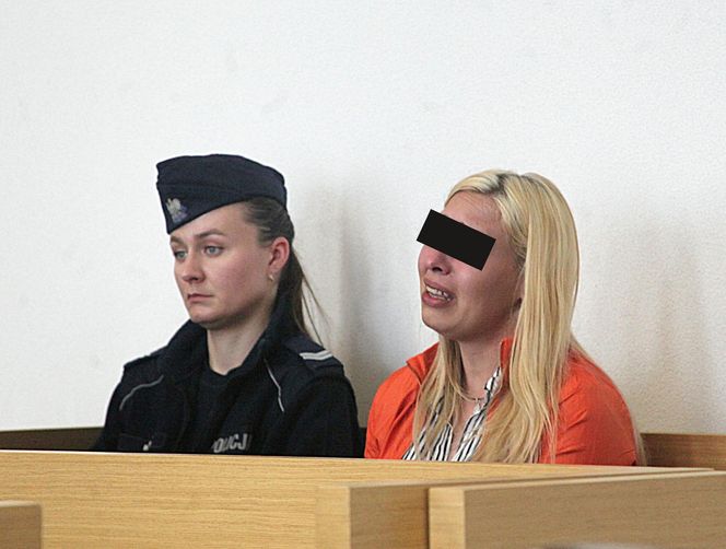 Klaudia bawiła się nad morzem, w domu umierało jej dziecko. Wstrząsające szczegóły zbrodni. „Nie dopilnowałam”