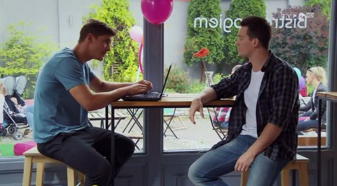 M jak miłość, odcinek 1403. Marcin (Mikołaj Roznerski), Karski (Krzysztof Kwiatkowski)