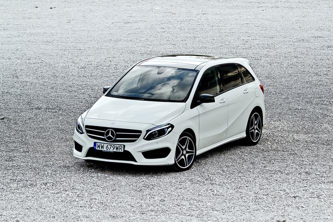 TEST Mercedes-Benz B220 4Matic: czy minivan klasy premium ma sens?
