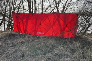 Dramatyczne chwile na Białołęce. Młody mężczyzna przewrócił się i wpadł do Wisły