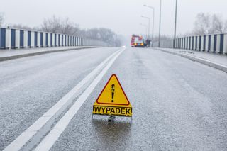 Kim były ofiary wypadku na Wisłostradzie? To znany fizjoterapeuta i jego syn