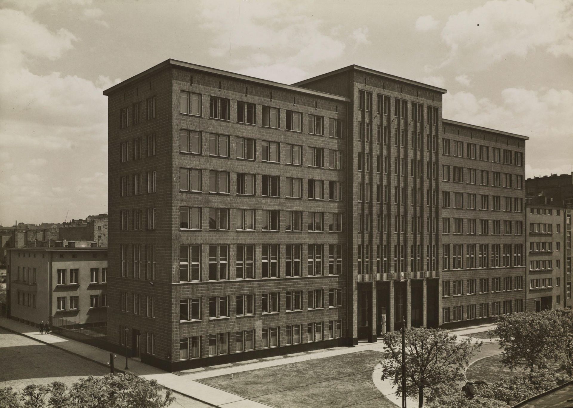 Budynek Ministerstwa Komunikacji w Warszawie, 1933 r.
