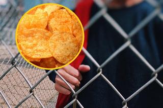 14-latek umarł po zjedzeniu pikantnego chipsa. Brzuch rozbolał go w szkole