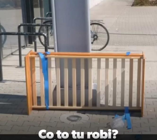 Co to tu robi?