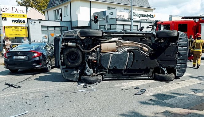 Kobieta staranowała toyotę