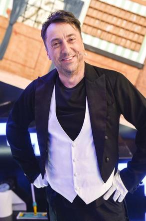Marcin Miller kupił sobie koparkę