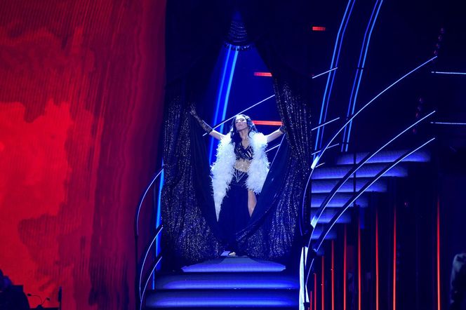 Roksana Węgiel pałaszuje śniadanko w samym szlafroku. Kevin nie wytrzymał!