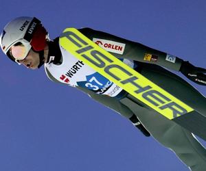 Kamil Stoch przestał owijać w bawełnę. Tak stanowczych słów z ust mistrza dawno nie słyszeliście, uderzył pięścią w stół
