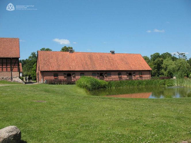 Ten pałac ma ponad 400 lat! Wyjątkowe miejsce na mapie woj. warmińsko-mazurskim