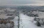 Najpiękniejsza wieża widokowa w Małopolsce w zimowej scenerii. Już zapraszają turystów 