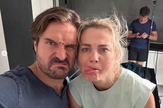 Przyjaciółki 22 sezon na planie: Inga (Małgorzata Socha), Borys (Piotr Stramowski) 