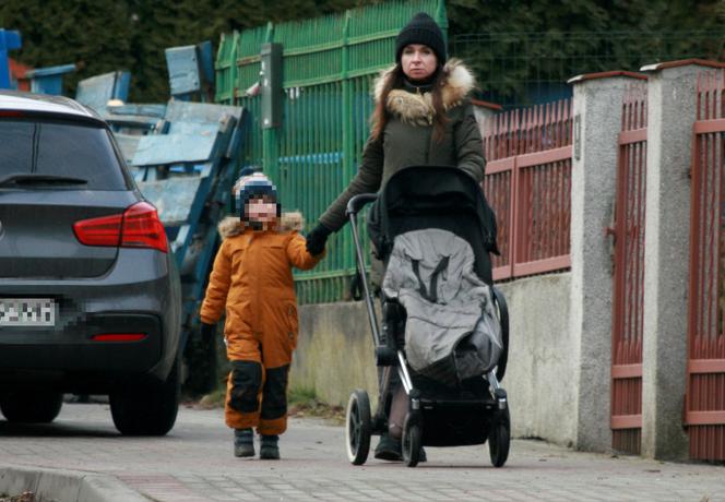 Marta Kaczyńska z synkiem na spacerze