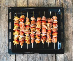 Szaszłyki drobiowe z piekarnika. Co zrobić, by wyszły idealne?