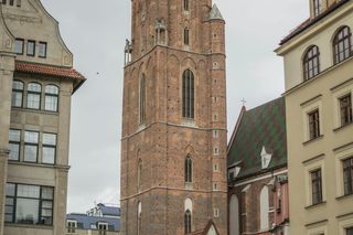 Słynne kamienice Jaś i Małgosia mają już ponad 500 lat! To dawne domy altarystów 