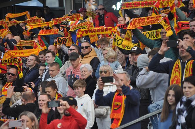 Korona Kielce - Lech Poznań. Zdjęcia kibiców na Exbud Arenie