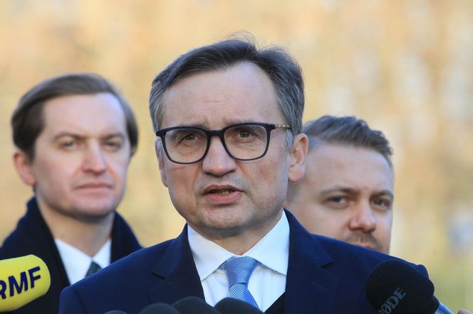 Areszt dla Ziobry odroczony! Prokurator cierpko o obrońcach polityka! Jest wniosek o wyłączenie sędzi